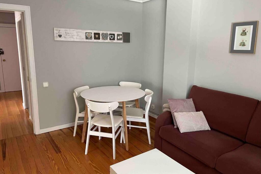 Coqueto Apartamento Cerca De La Playa 산탄데르 외부 사진